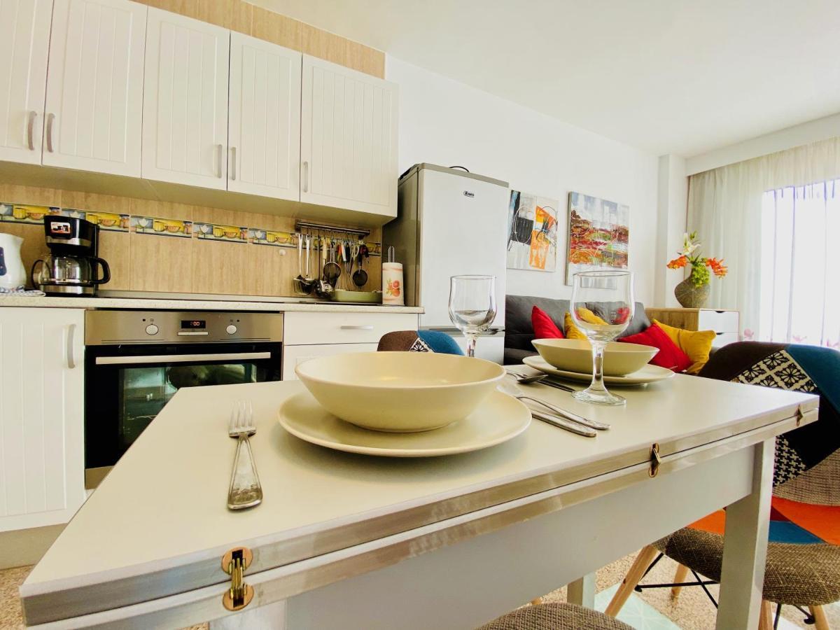Orange And White Apartment In Yumbo San Bartolomé Exterior foto